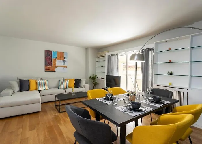 Yestayhomes Two Bedroom Apartment Aristipou